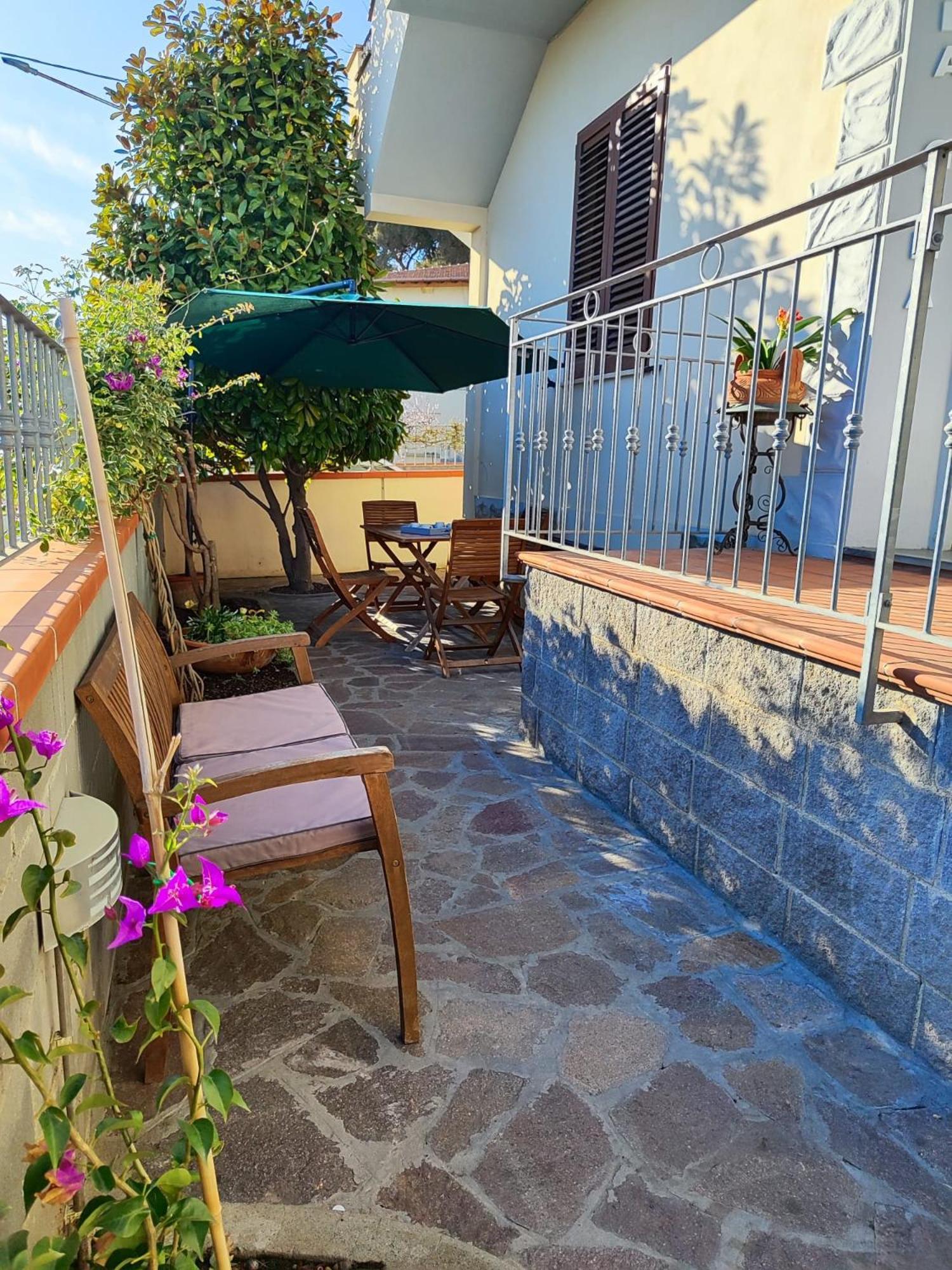 A Casa Di Gina Rosignano Solvay Exterior foto
